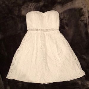 White Lace Strapless XS Sun Dress